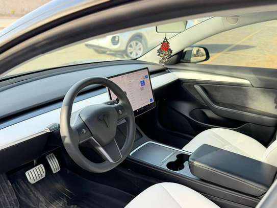 Tesla Model 3 2022 image 4