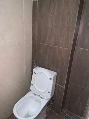 Appartement F4 piscine sport accueil parking privé Mermoz image 12