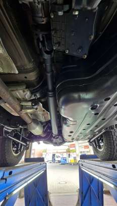 Toyota Parado image 10