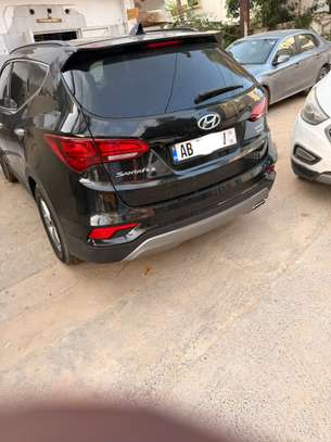 LOCATION DE VOITURE 4x4 HYUNDAI SPORT image 3