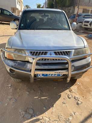 mitsubishi pajero image 4