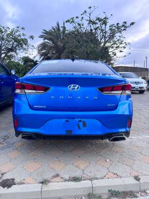 Hyundai sonata image 10