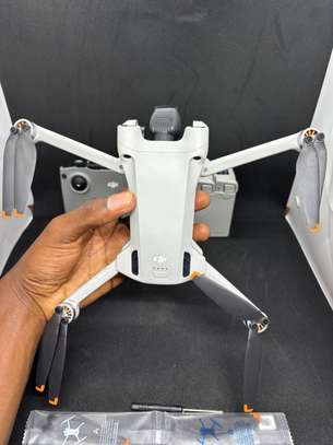 DJI MINI 3 (fly more combo ) image 4