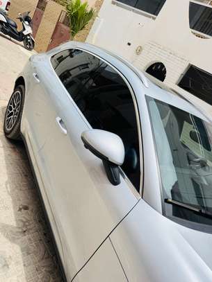 Porsche Macan S 2018 image 2