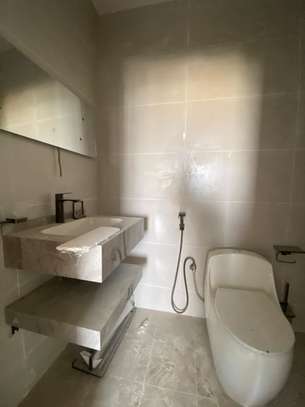 Penthouse F5 à la Cité Keur Gorgui image 8