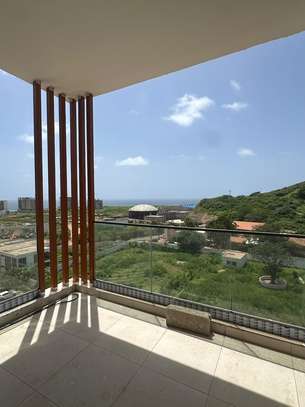 APPARTEMENT F3 A VENDRE AUX MAMELLES AVEC VUE MER image 4
