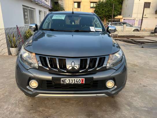 Mitsubishi L200 pickup 2018 image 10