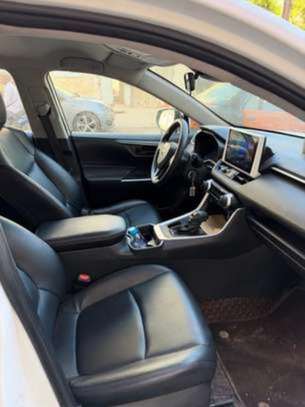 Rav 4 2021 image 3