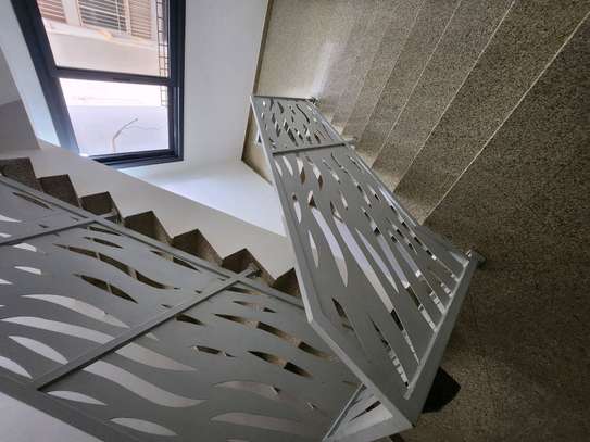 Appartement de 2 chambres et salon aux Almadies image 9