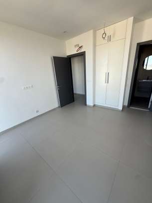 Magnifique Appartement F4 neuf de standing aux Almadies image 11