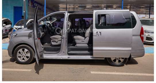 Hyundai Starex 2019 – 12 Places Très Confortable image 3