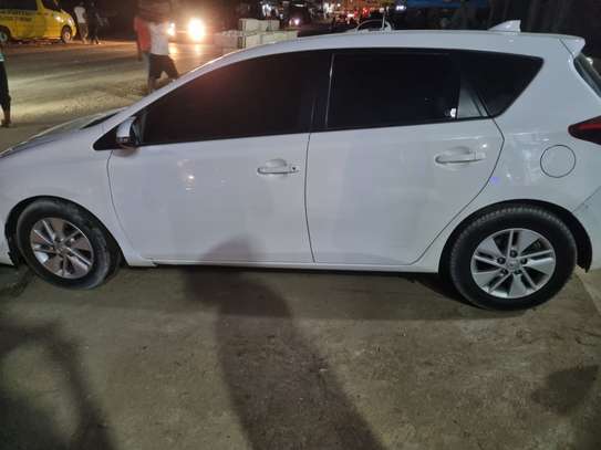 Toyota Auris 2018 image 4