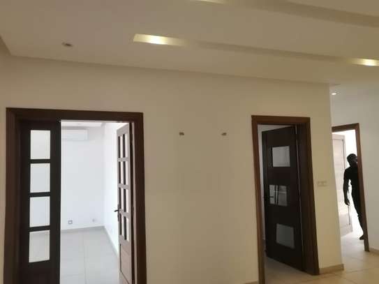 Appartement F3 à louer au Point E, disponible début octobre image 3