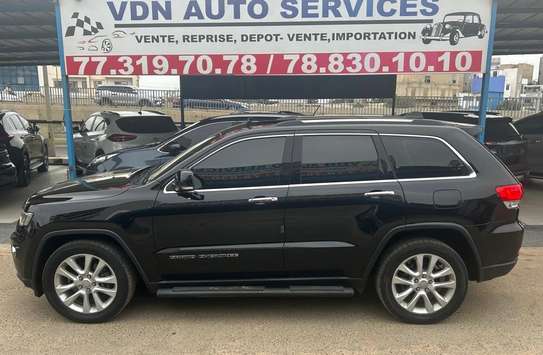 Jeep Grand Cherokee 2017 full options image 15