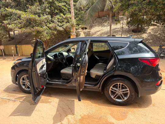 HYUNDAI SANTA FE 2017 image 6