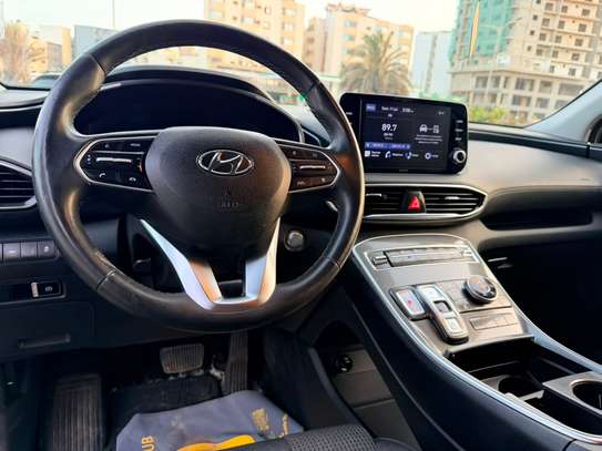 Hyundia Santafe image 11