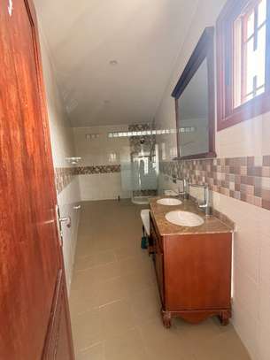bureau duplex à louer 600m2 image 6