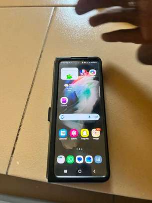 SAMSUNG GALAXY Z FOLD3 5G image 2