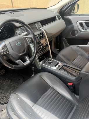 Land Rover Discovery 2017 image 4