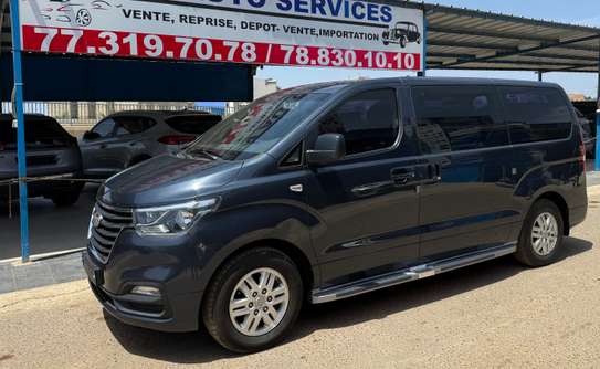 Hyundai Starex  11 places image 2