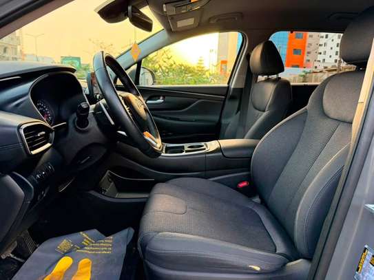 Hyundai Santafe image 4