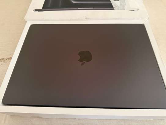 Macbook Pro 16 Pouces M5 Pro image 2