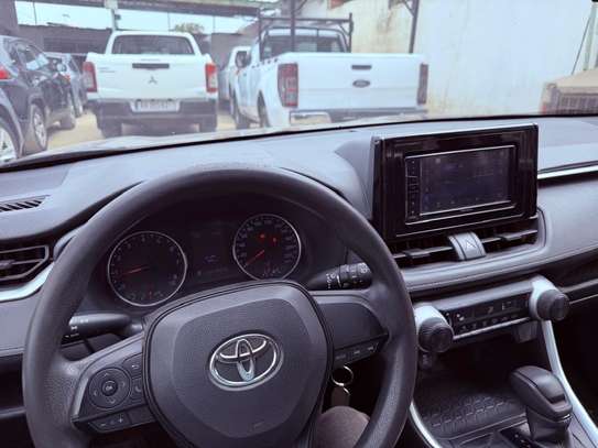 Toyota RAV4 by CFAO image 6