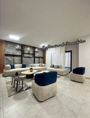 À LOUER – Magnifique Appartement F4 de Standing au Point E image 6