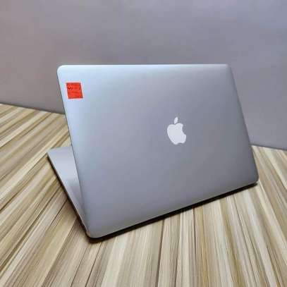 Macbook Pro Retina i7 2015 image 2