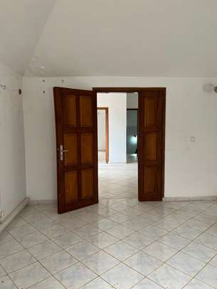 Villa à louer aux almadies image 8