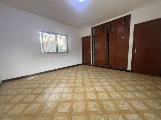 Villa à Louer à Mermoz Sotrac derrière El Tonn image 10