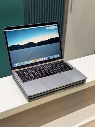 MacBook pro image 7