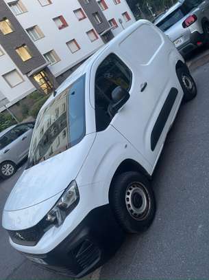 PEUGEOT PARTENER 2019 image 2