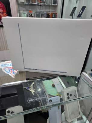Macbook Air M4 2025 15pouces image 5