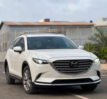 Mazda CX-9 SUV blanc spacieux fiable image 3