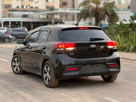 Kia Rio 2018 image 9