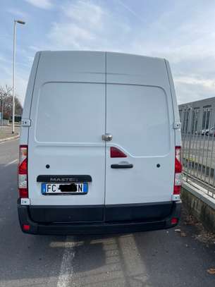 Renault Master utilitaire blanc grand volume image 5