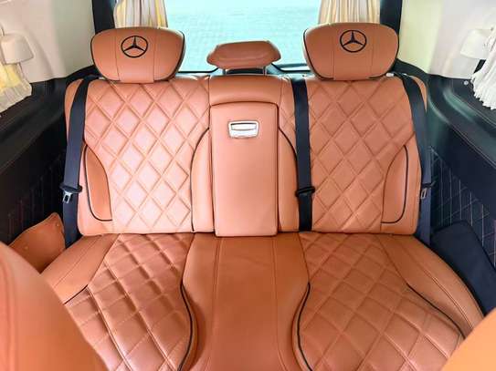 Mercedez Benz 2024 image 11