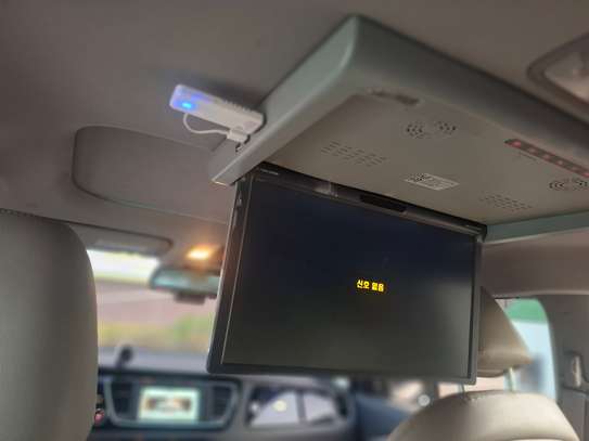 Kia Carnival 9 places image 13