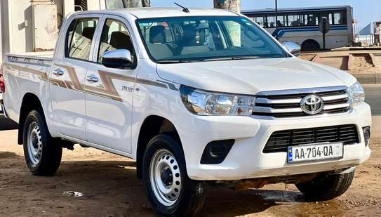 Toyota Hilux 2020 image 4