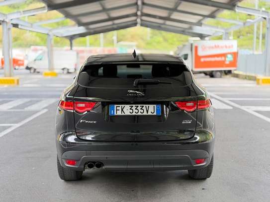 Jaguar F-pace 2017 image 8