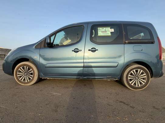 Peugeot partner 5 places image 2