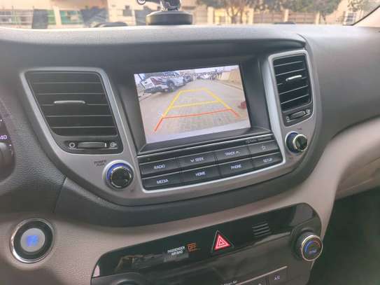 HYUNDAI TUCSON 2018 image 15