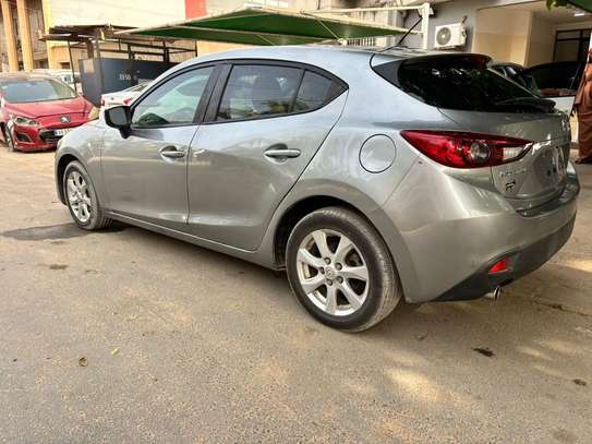 Mazda 3 image 5