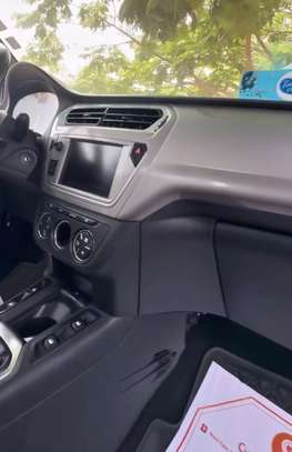 Location Citroen C Elysee image 2