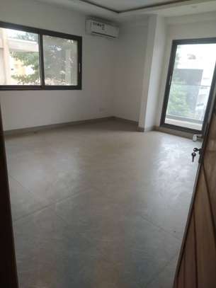 Location appartement F4 neuf Plateau Collège Cathédrale image 3