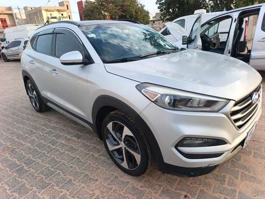 HYUNDAI TUCSON 2018 image 7