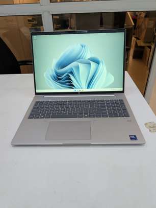 HP Probook Intel ultra 7 32g de ram  1 Tera image 2