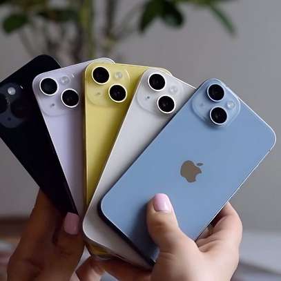 iPhone 14 image 2