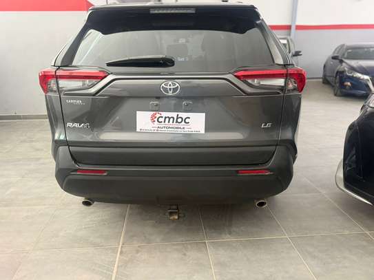Toyota RAV4 2020 image 3